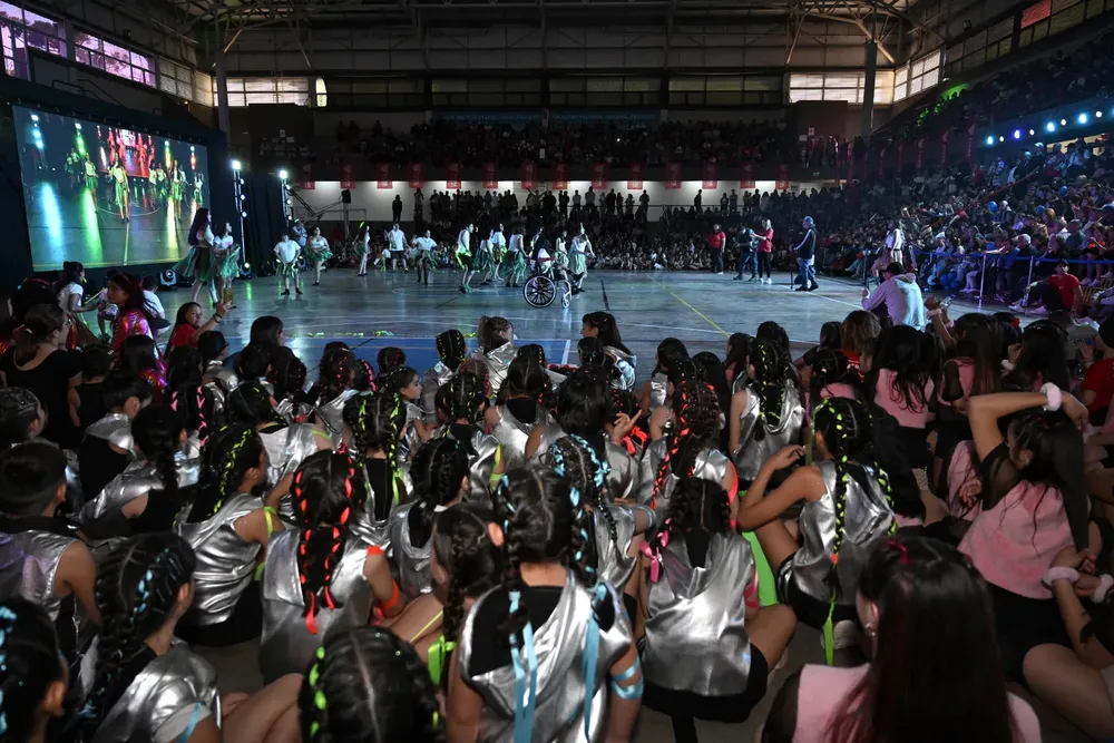 A puro baile y color, el Municipio de Tigre celebró la Gala de Danza Jazz 2025 de los polideportivos