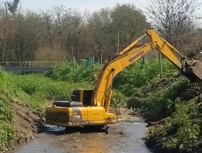 Con el objetivo de generar un mejor rendimiento y permitir mayor caudal de agua, el Municipio de Luján llevó adelante el reemplazo de bombas en distintos puntos de la ciudad.