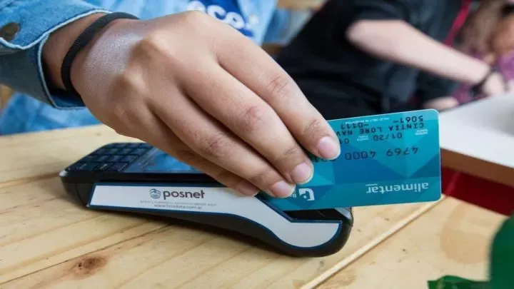 ANSES: Quiénes cobran hasta $28.000 este mes