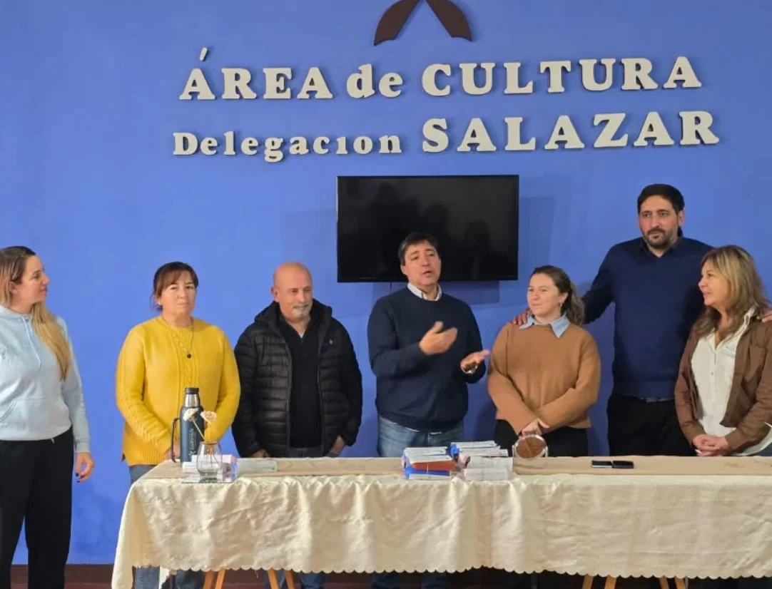 Entregaron anteojos y presentaron el programa Daireaux Sonríe 3
