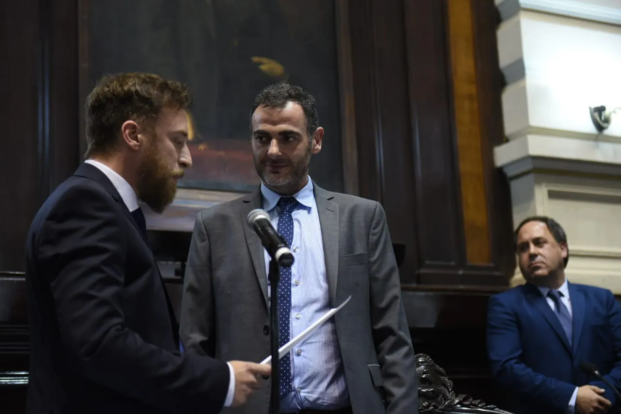 Diputados: Adrián Urreli asumió como vicepresidente 1°