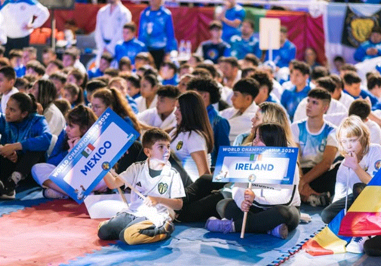 Ghi celebró el Mundial de Karate realizado en Morón