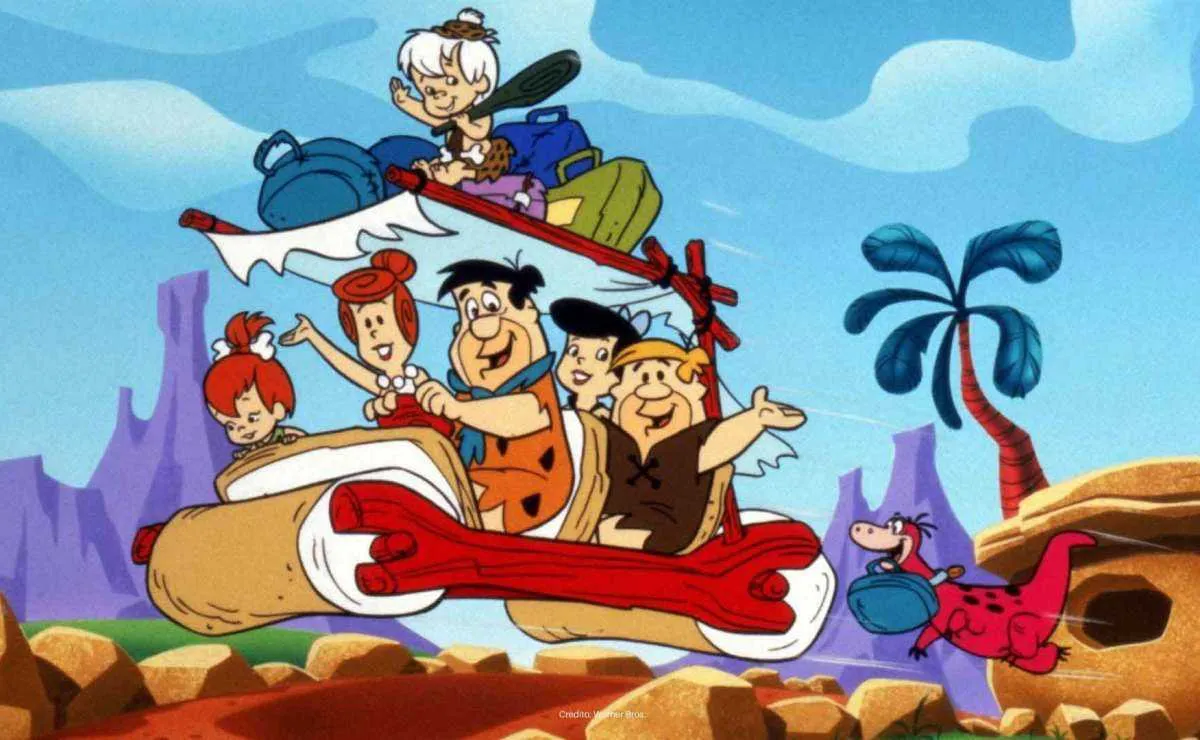 Sueño cumplido: su papá le construyó el auto de Los Picapiedra y salieron a dar una vuelta