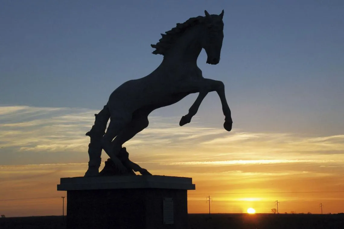 Municipales de Tordillo cobraron sus haberes con aumento.