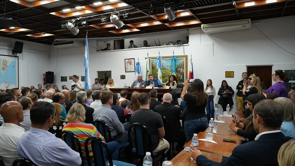 Apertura de sesiones HCD de Merlo