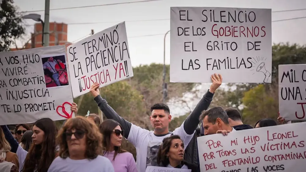 Familiares de víctimas del fentanilo contaminado marchan para exigir justicia