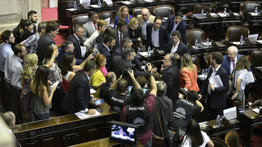 Diputados del Pro proponen sancionar las conductas inapropiadas en el Congreso