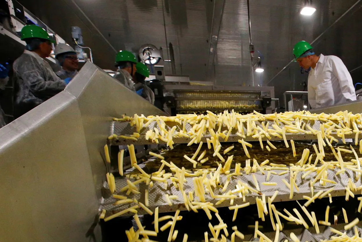 El ajuste industrial avanza en PBA y deja otros 100 despidos