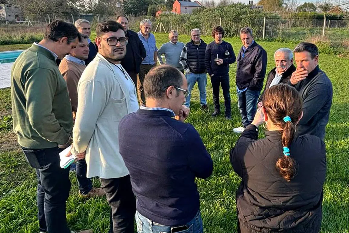 Massa junto a intendentes en Chascomús
