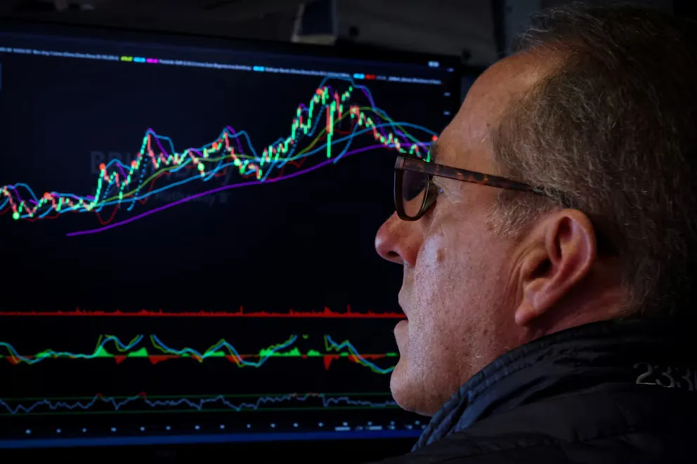 Economía Acciones y Bonos