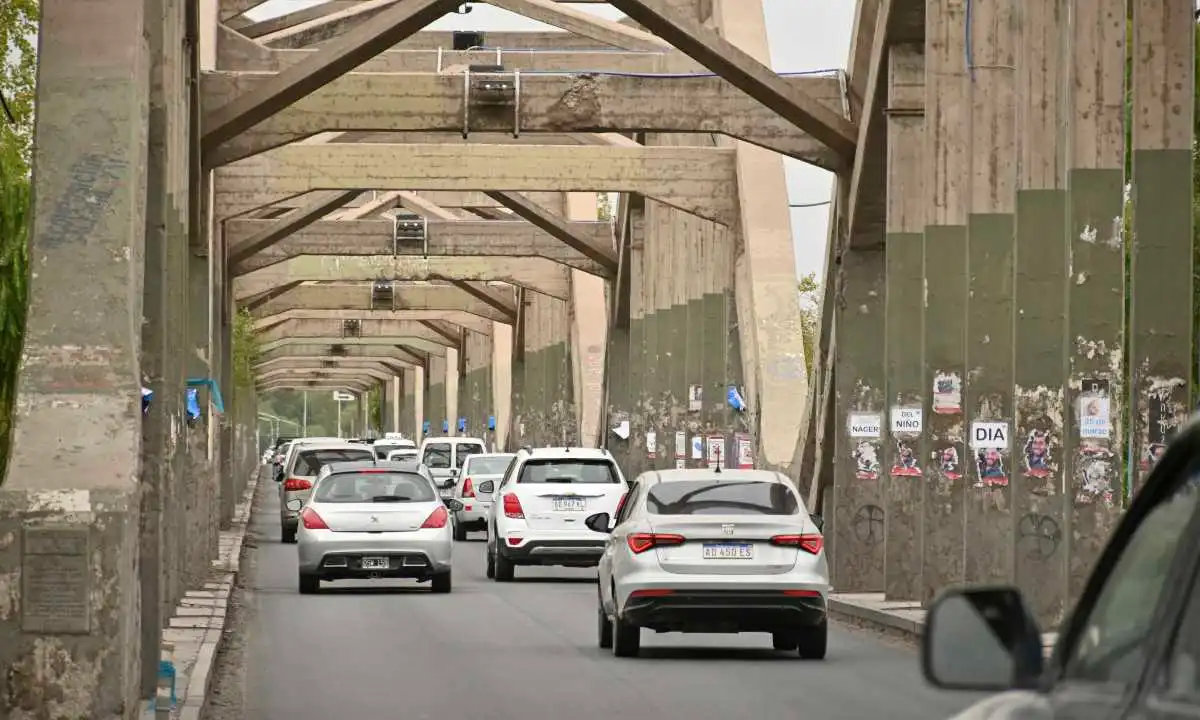 Obreros en pie de lucha: UOCRA marcha contra el ajuste de Milei