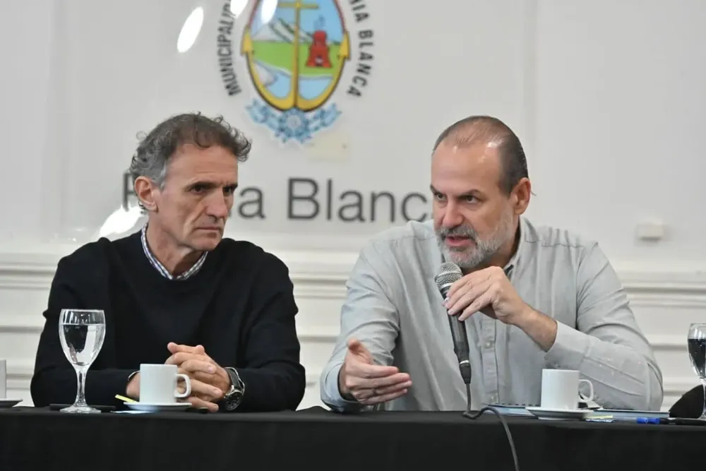 Susbielles junto a Katopodis.