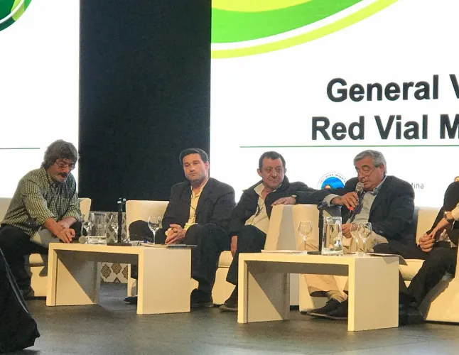 ¿Qué resaltó Eduardo Campana en el seminario de Caminos Rurales?