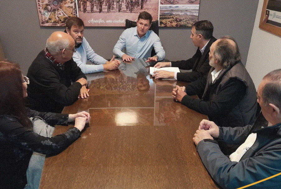 Bouvier firmó importante acuerdo con la Universidad del Museo Social Argentino.
