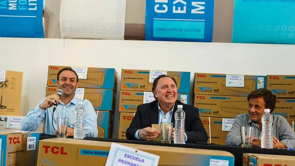 Instituciones educativas de Las Heras reciben nuevos equipos de climatización