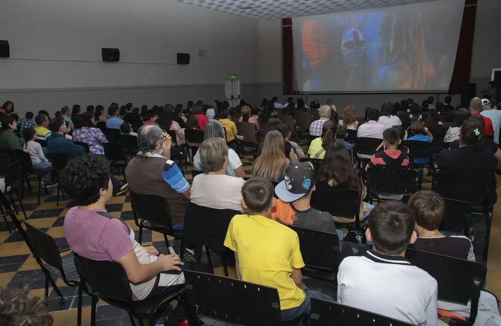 Reabrió el cine La Luisa de Beruti 2