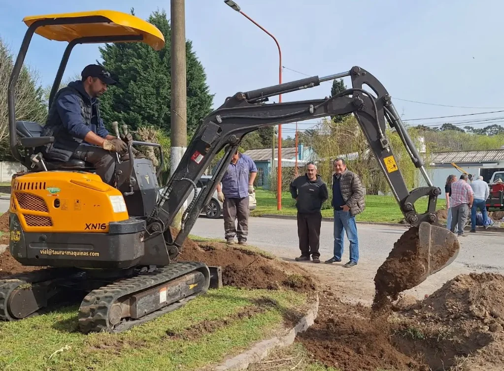Marini supervisó obra 2