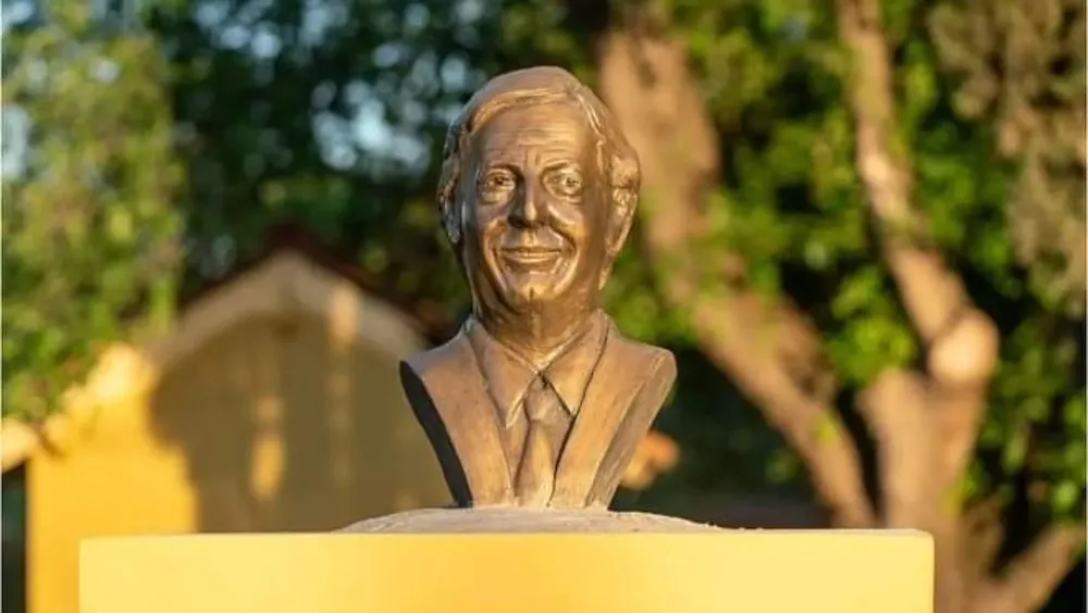Busto de Néstor Kirchner Busto de Néstor Kirchner