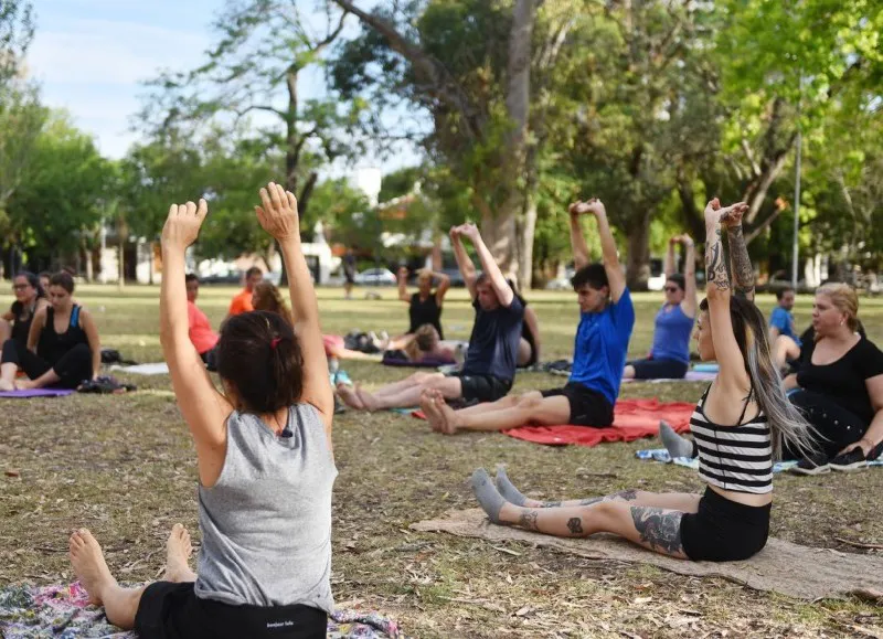 yoga comunitario Prácticas de Yoga