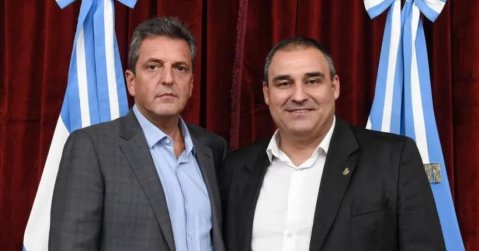 Juan Malpeli junto a Sergio Massa