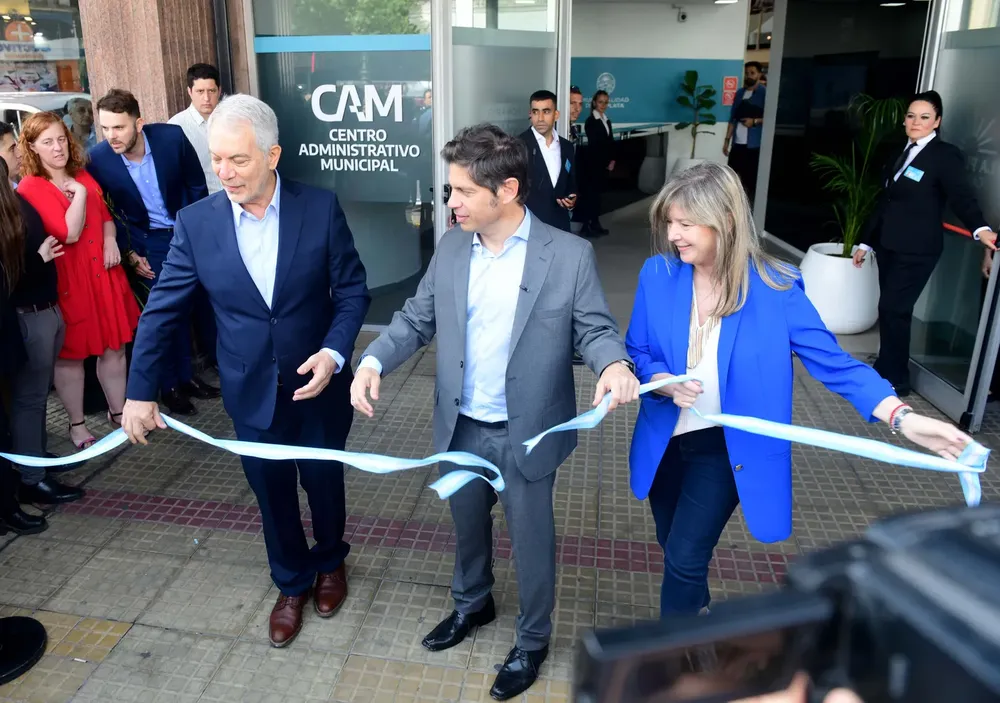 Alak y Kicillof inauguraron el nuevo Centro Administrativo Municipal.
