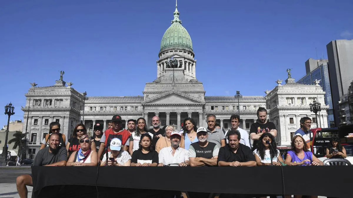 Marcha al Congreso contra la Ley de Bases