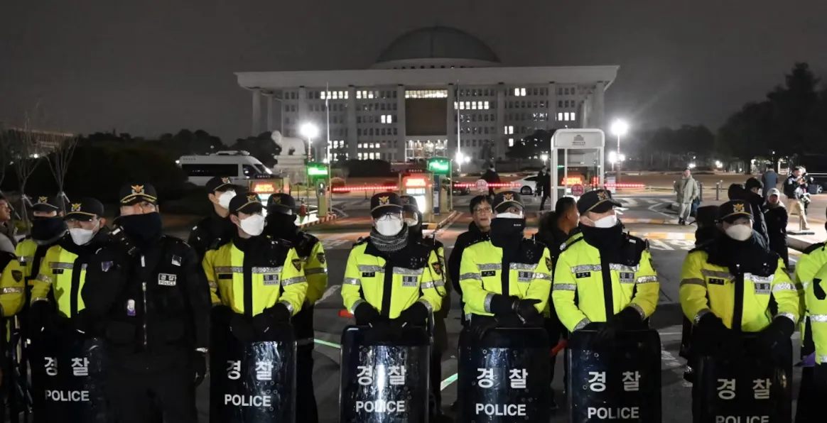 Corea del Sur: Yoon decreta ley marcial y cierra el Parlamento Corea del Sur: Yoon decreta ley marcial y cierra el Parlamento