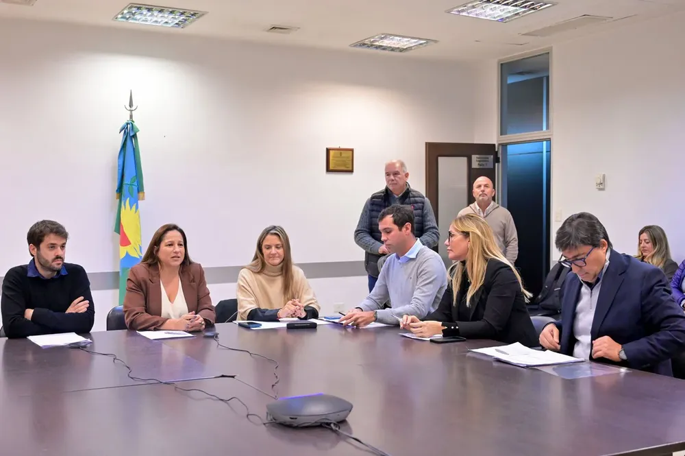 Diputados bonaerenses en reunión de la comisión de Asuntos Agrarios.