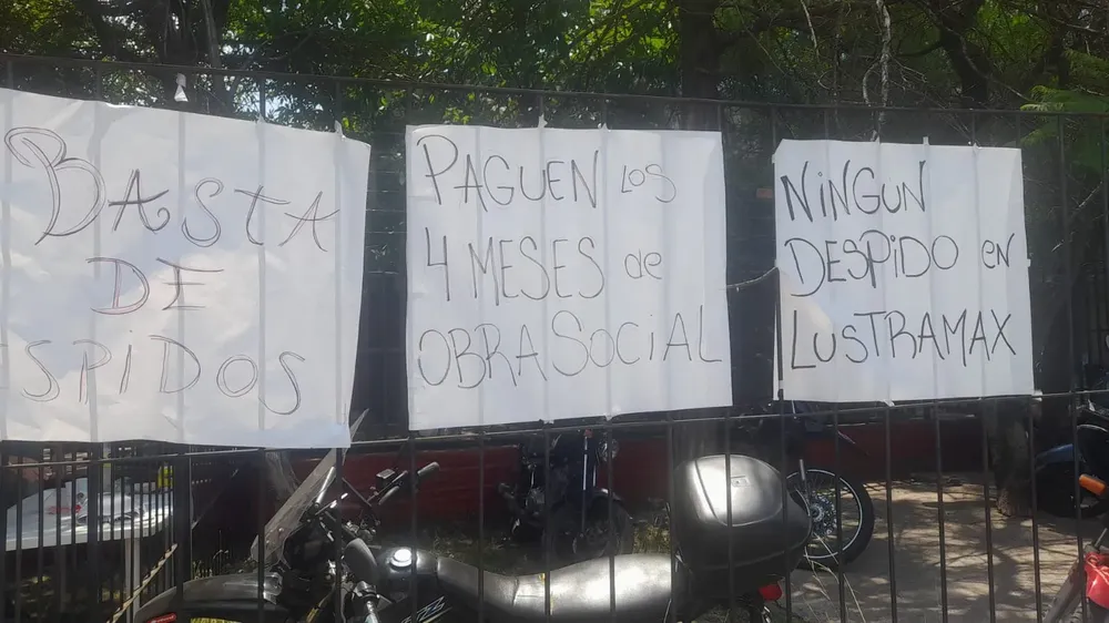 Despidos y protesta en Lustramax con corte en la Panamericana