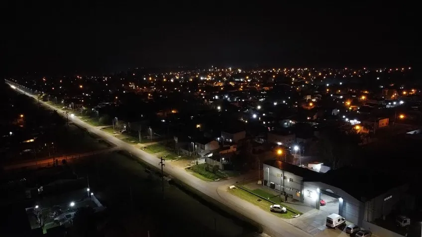 Luján continúa iluminando calles en barrios y localidades
