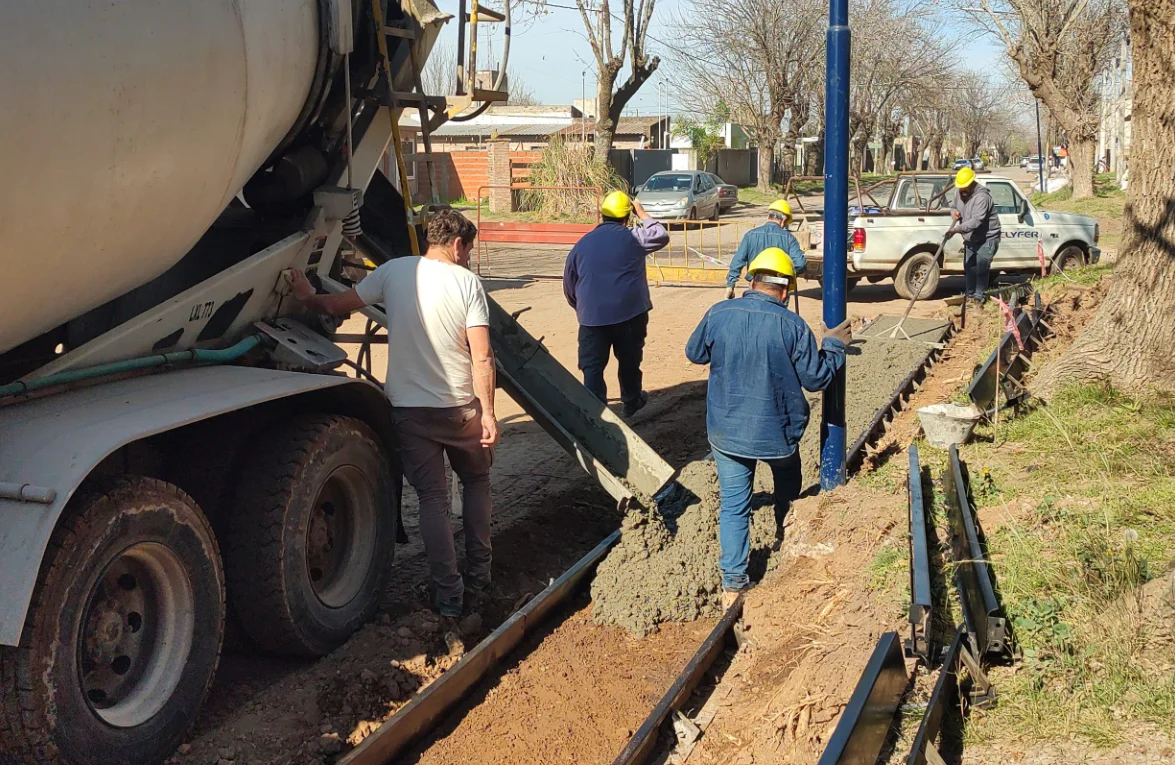 Rojas obras cordón