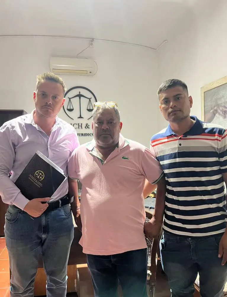 Abogado y familiares de Walter Díaz