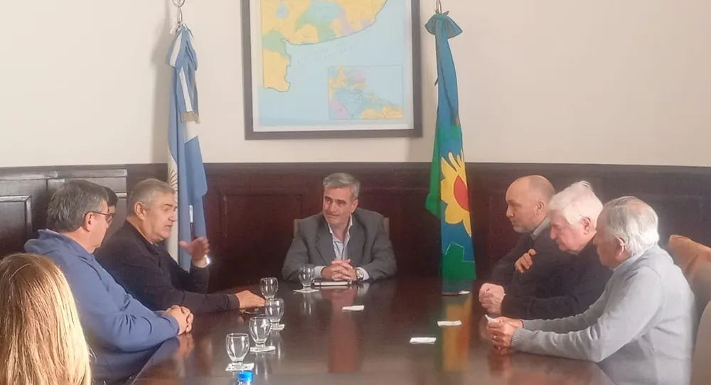 CEPBA y otras entidades llevaron sus planteos al senador De Urraza.
