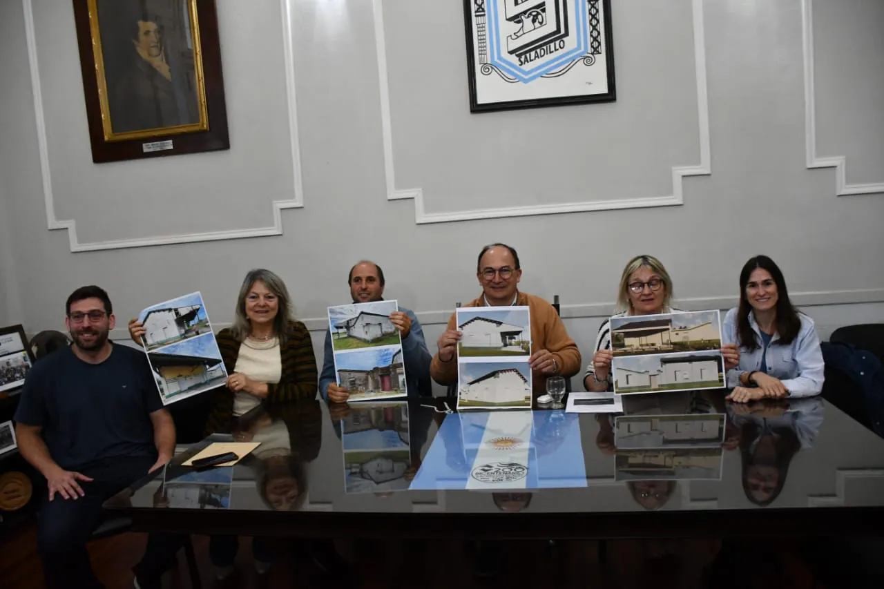 Salomón anunció la creación de un CAI en Del Carril.