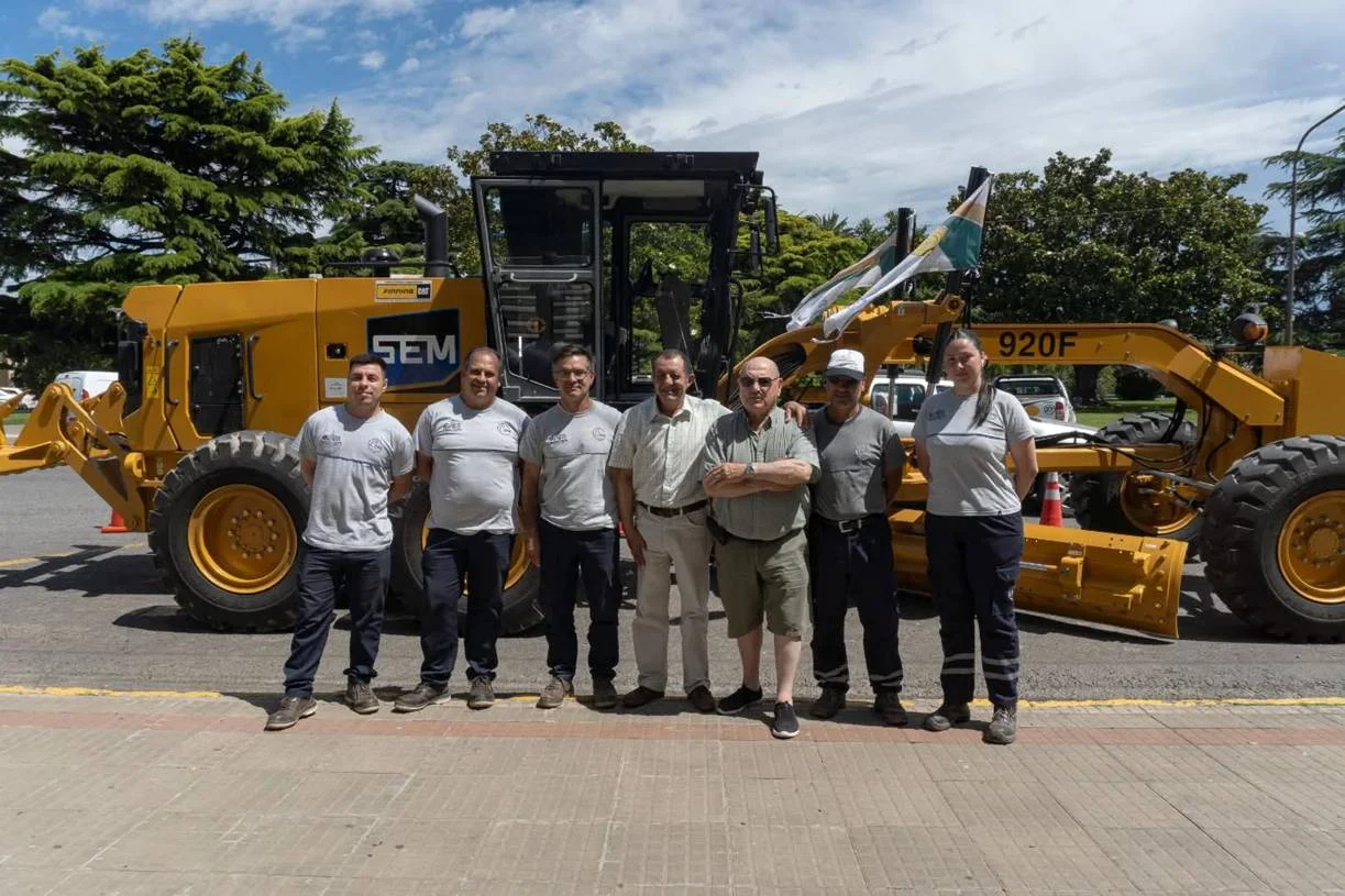 Nueva motoniveladora para la Comisión Vial Rural en Benito Juárez