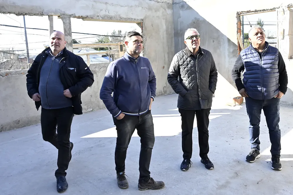 Zamora supervisó la construcción de la nueva Escuela Secundaria N°47 en Benavídez