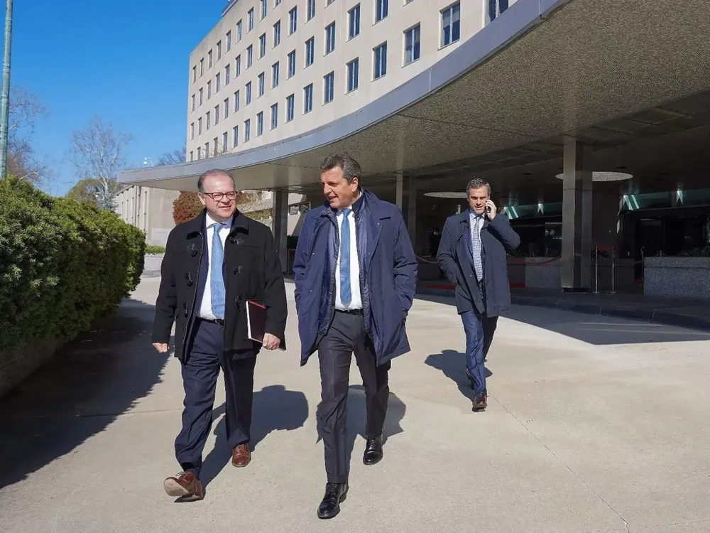 “Massa no va a defaultear la deuda en pesos ni liberar la balanza de pagos”, afirmó Michel