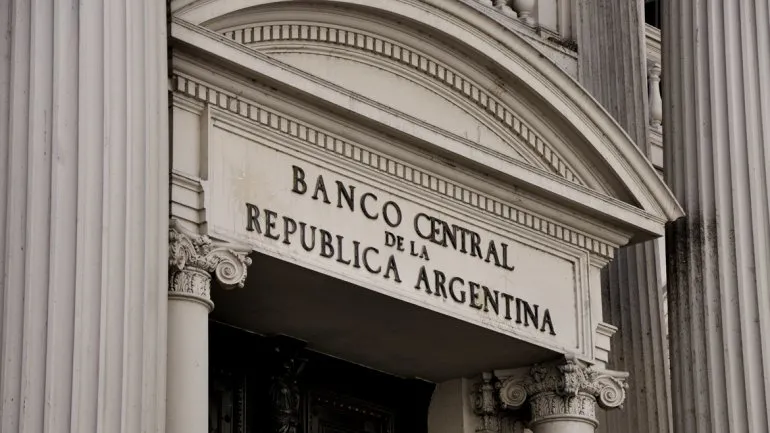 El Banco Central aumento la tasa de interes de los plazos fijos al 53%