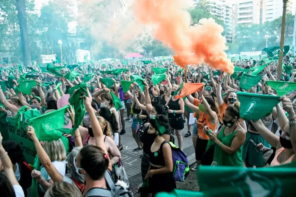 Lanzan "Mirar", una plataforma que monitorea el acceso al derecho al aborto en la Argentina