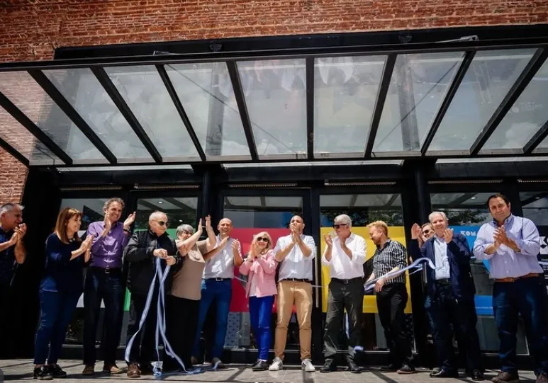 El Cine Teatro Roma Alberti ya abrió sus puertas