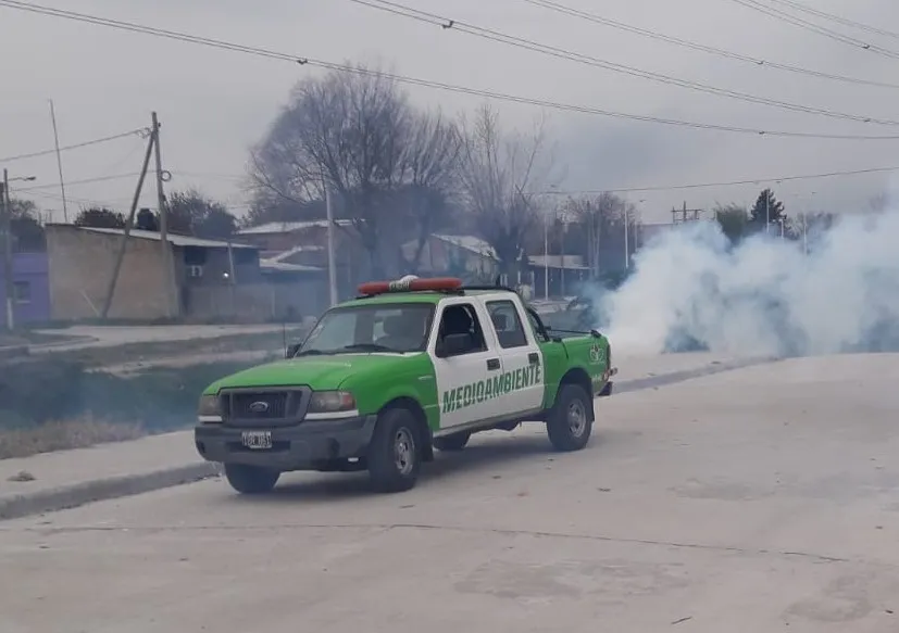 El Municipio de Esteban Echeverría continúa realizando operativos de fumigación