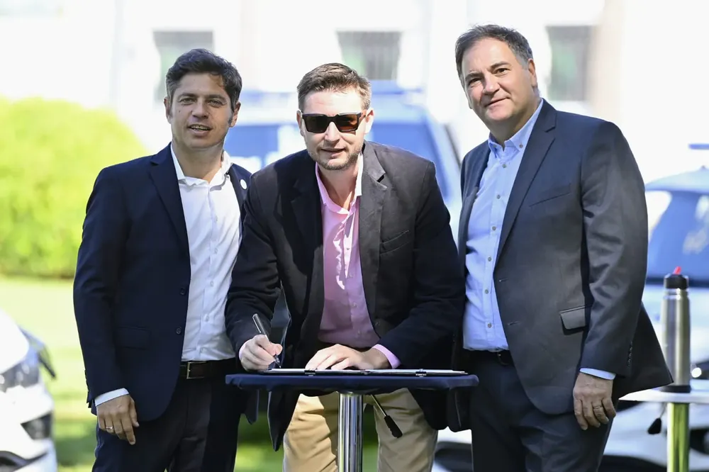 Ferraris junto a Kicillof