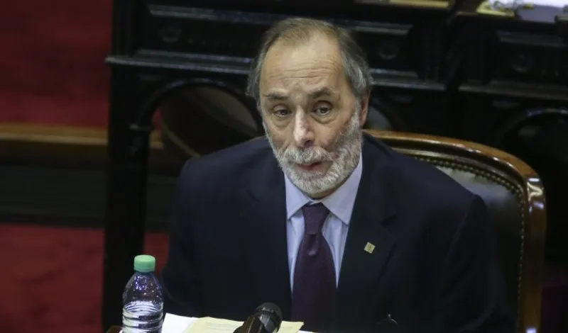 Tonelli: Seria una picardia que empecemos a dividirnos