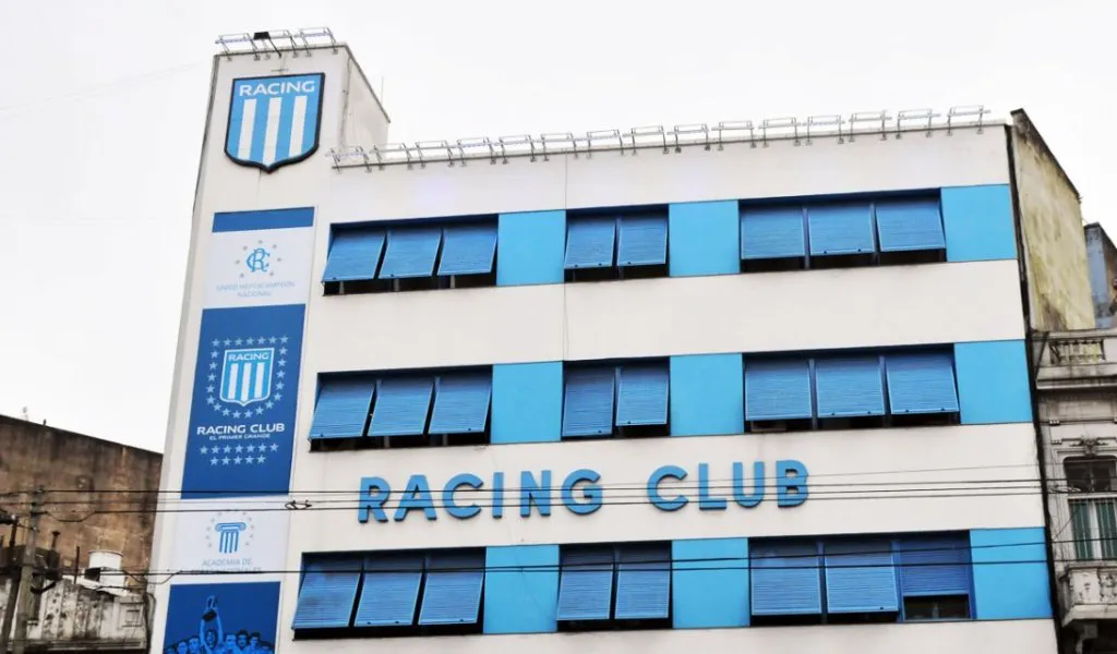 ALERTA: UN FUTBOLISTA DE RACING DIO POSITIVO DE CORONAVIRUS