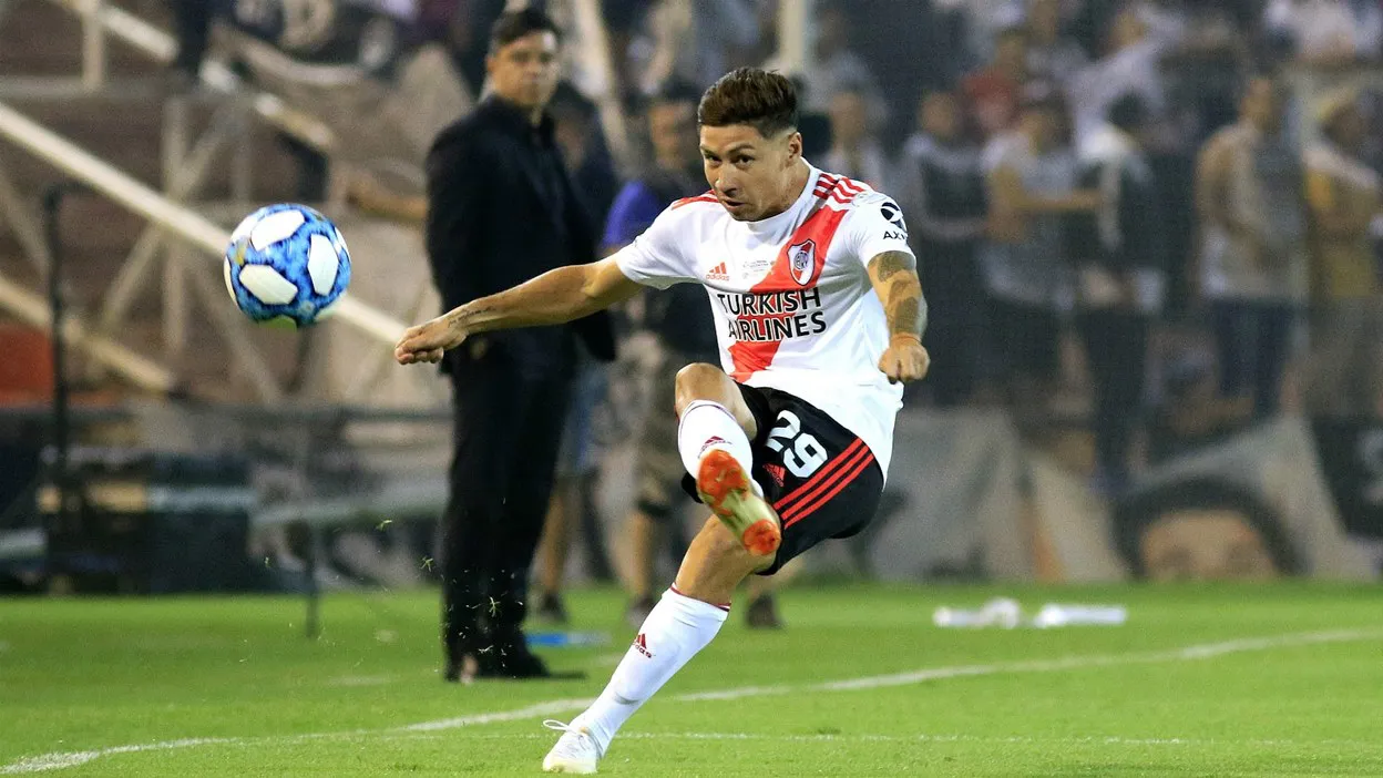 Montiel vuelve a River y firma hasta 2028