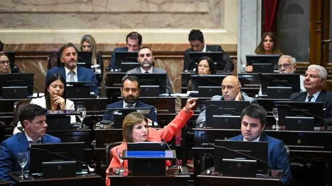 Senado LLA