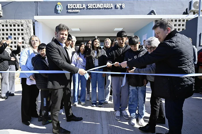 Axel Kicillof escuela obras Villarino