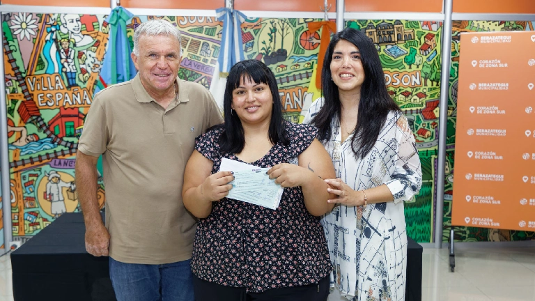 Berazategui-entrega-de-subsidios