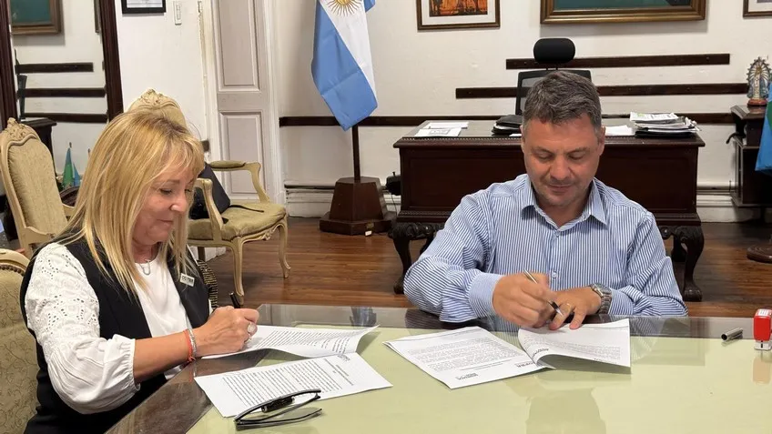 Gesualdi firmó importante convenio para San Andrés de Giles.
