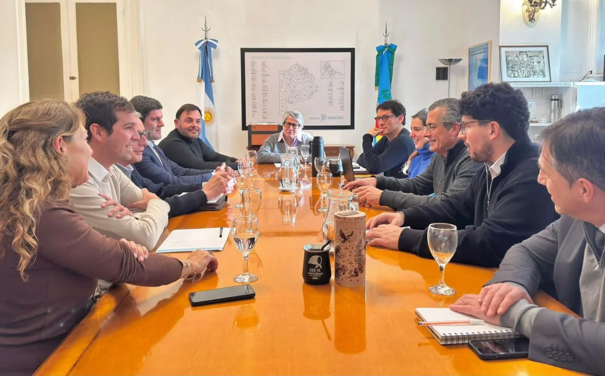 Transporte escolar, obras y jefaturas: el mapa de reclamos radicales a la Provincia.
